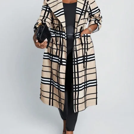 Long lightweight coat with drawstring at the waist